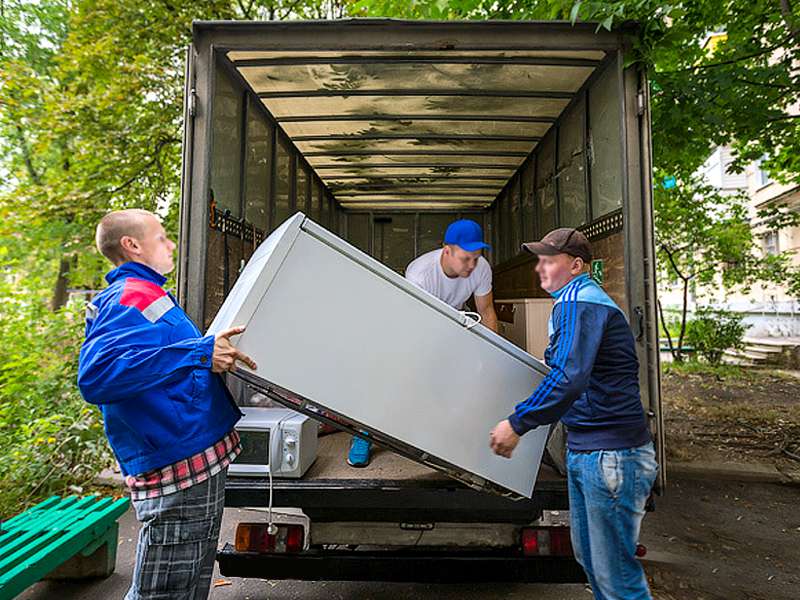 Заказать авто для транспортировки вещей : Средняя коробка из Брянска в Реутов