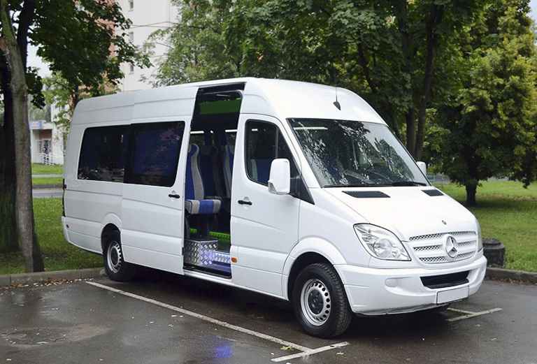 Заказ микроавтобуса для перевозки людей из Брянска в Навлю